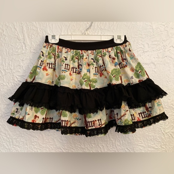 💛 Ruffle mini skirt by Orbit for Cykxtees - Picture 3 of 10